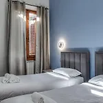 Gavin House - Sweet Dreams In Florence
