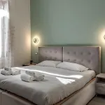 Gavin House - Sweet Dreams In Florence