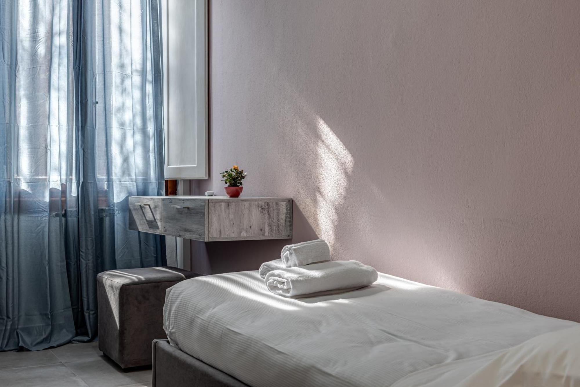 Gavin House - Sweet Dreams In Apartment *
